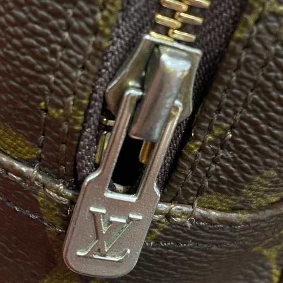 Louis Vuitton Monogram Trousse Toilette 28 Toiletry Pouch